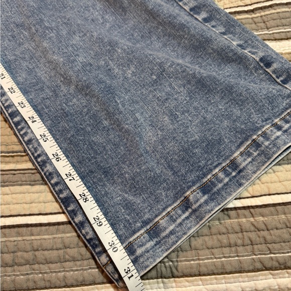 PLUS Lane Bryant NEW Distressed Pull On Wide Leg Denim Pant Size 18 - Picture 8 of 9